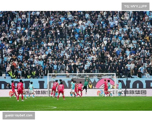 城市足球联赛观察：业余球队战术意识提升，快速转换成为热门讨论话题